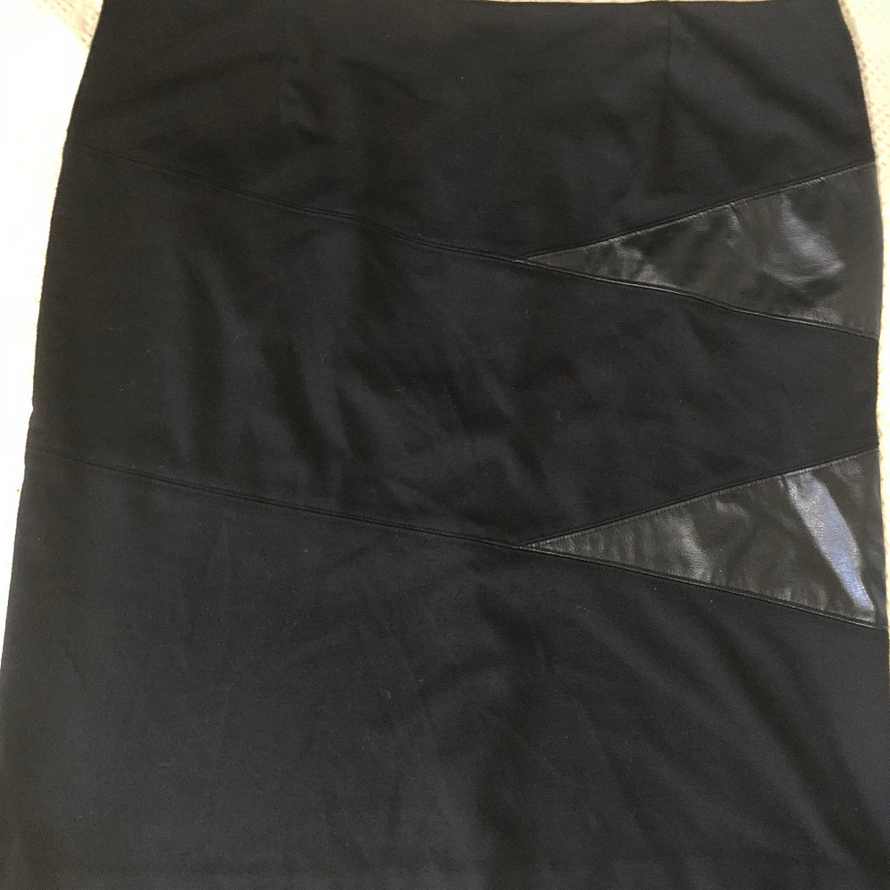 ALFANI BLACK PENCIL SKIRT WITH FAUX LEATHER